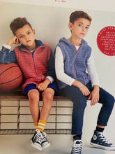 Load image into Gallery viewer, Sirdar Dk knitting patterns boys 3-7 yrs jumper and gilet 2531 &amp; 2534
