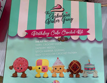 Load image into Gallery viewer, Knitty critters Chris get Birthday Cake kit
