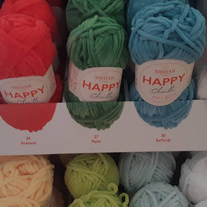 New Happy Chenille crochet  kit gorgeous little pattern book no 3 with 9 little chenille balls to make linda llama amigurumi